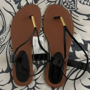 Black thong sandles- NWT